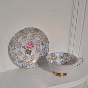 Beautiful Royal Grafton Baby Blue Pink Rose Collection England.